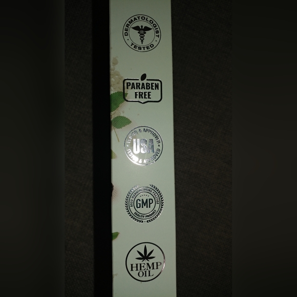 Hemp oil face mask - Picture 4 of 5